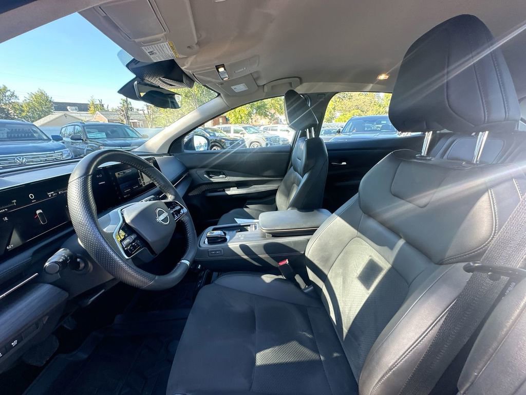 Used 2023 Nissan Ariya AWD image 25