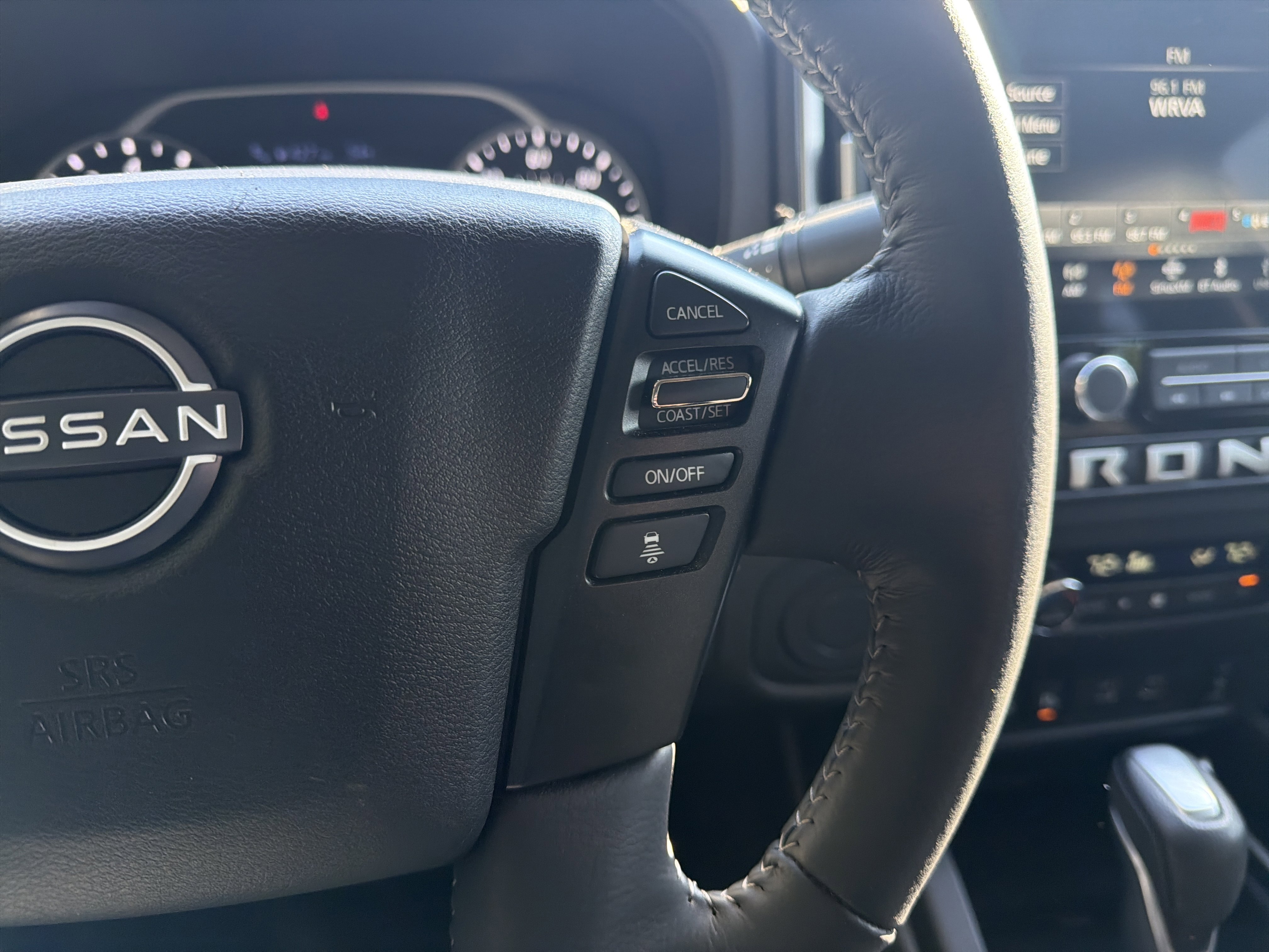 Used 2025 Nissan Frontier SV w/ SV Convenience Package RWD image 20