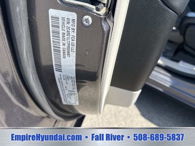 Used 2023 Chrysler Pacifica Touring-L FWD image 22