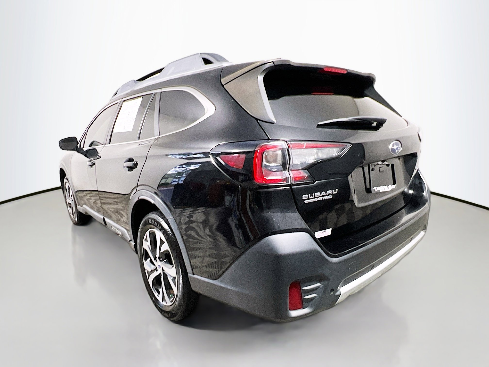 Used 2021 Subaru Outback Limited image 8