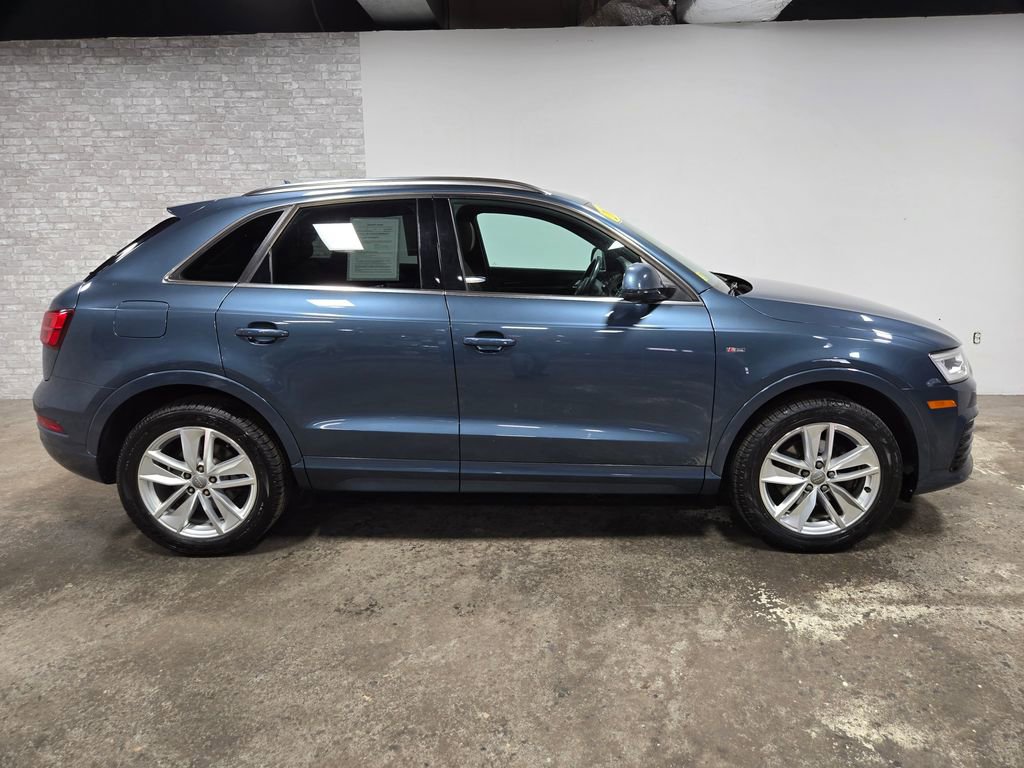 Used 2018 Audi Q3 2.0T Premium Plus w/ Premium Plus Package AWD/4WD image 3