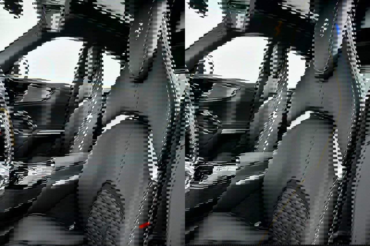 Used 2025 Ferrari Purosangue image 28