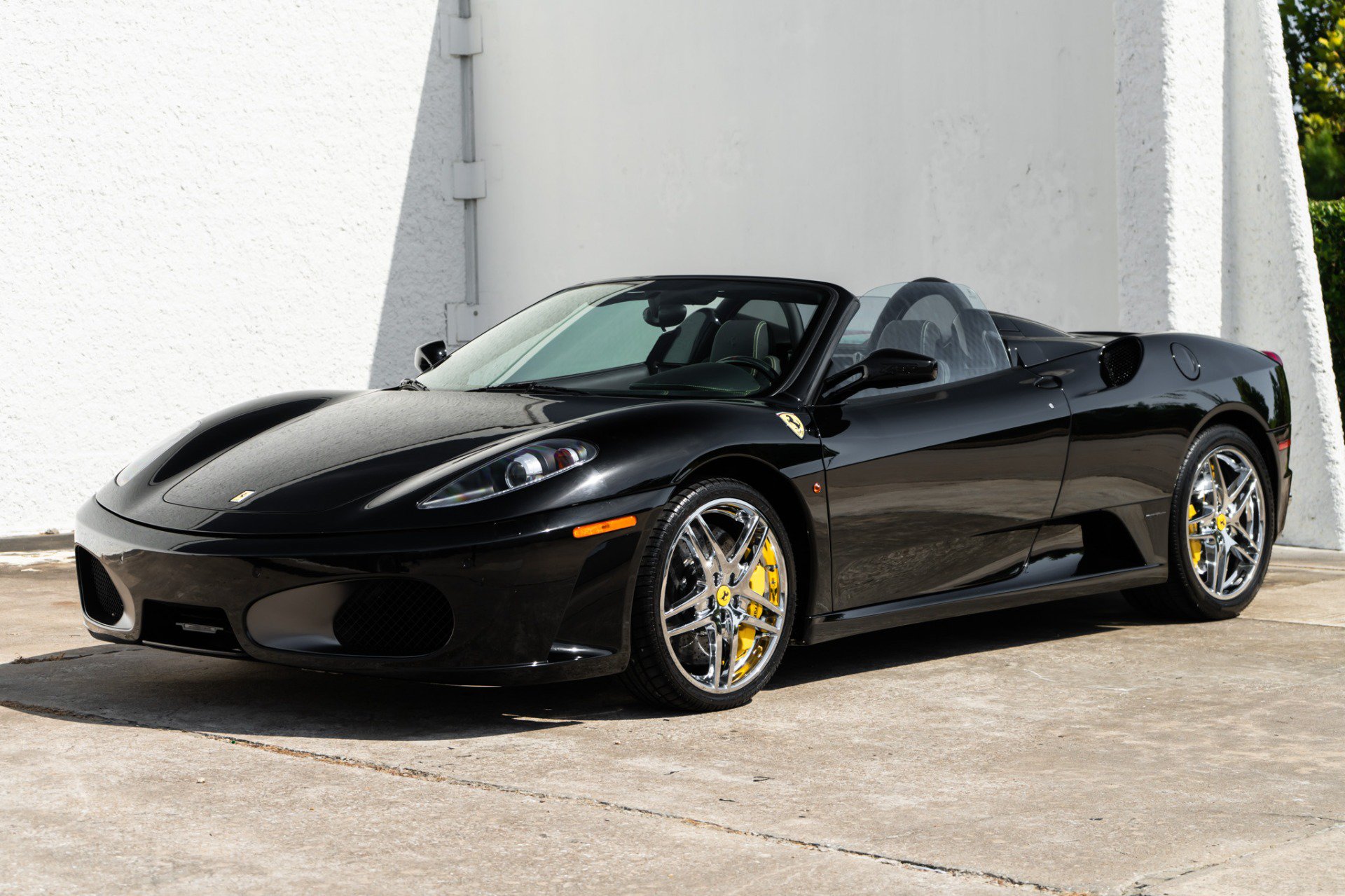 Used 2009 Ferrari F430 Spider RWD image 2