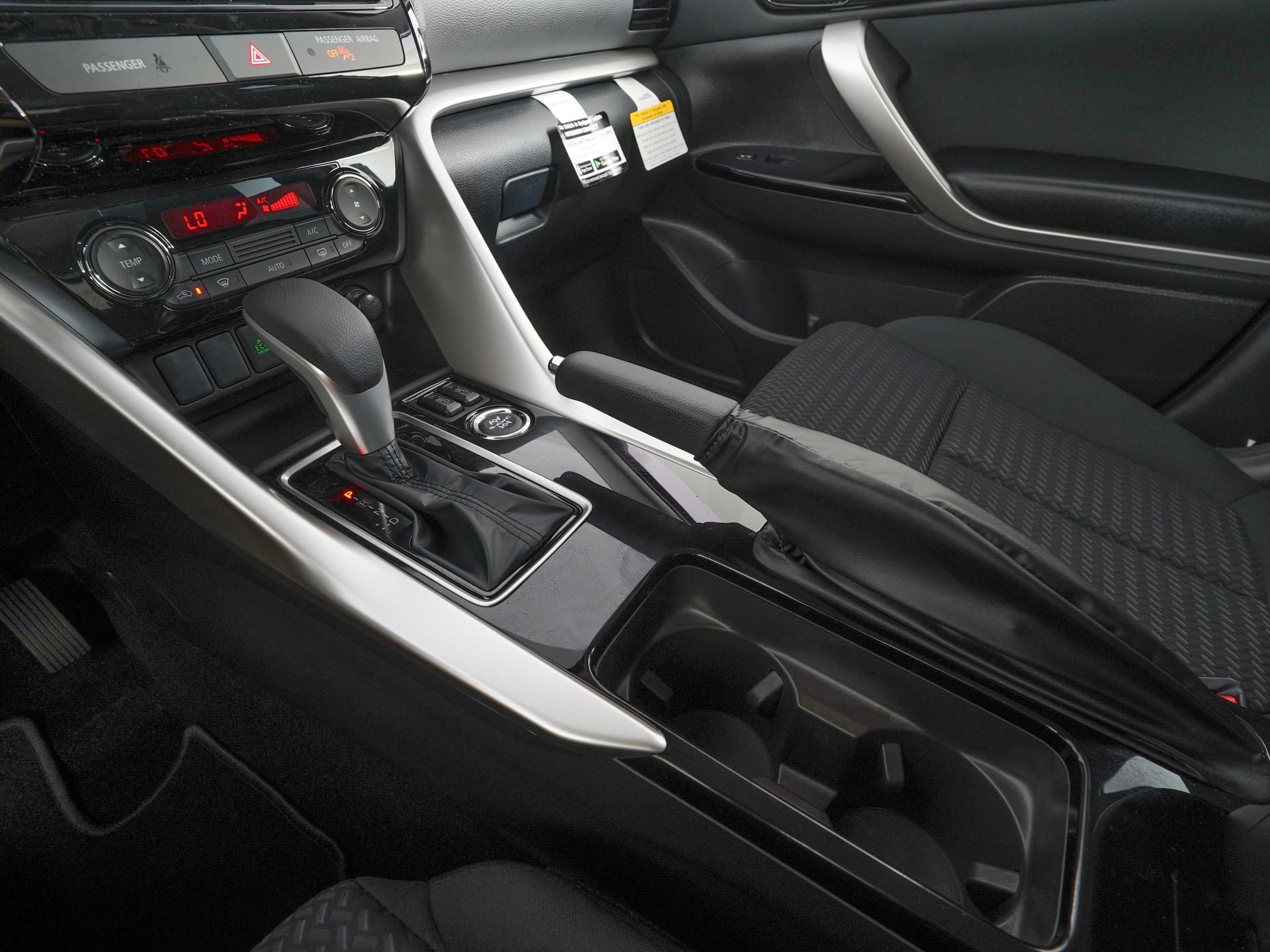 New 2026 Mitsubishi Eclipse Cross LE AWD/4WD image 14