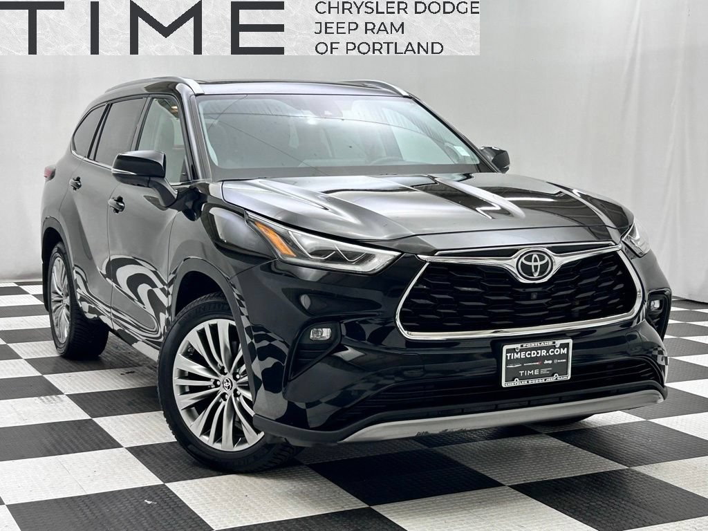 Used 2022 Toyota Highlander Platinum AWD/4WD image 1
