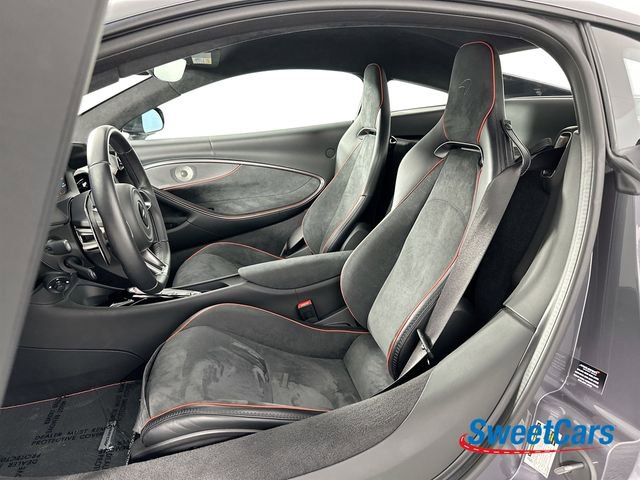 Used 2024 McLaren Artura image 11