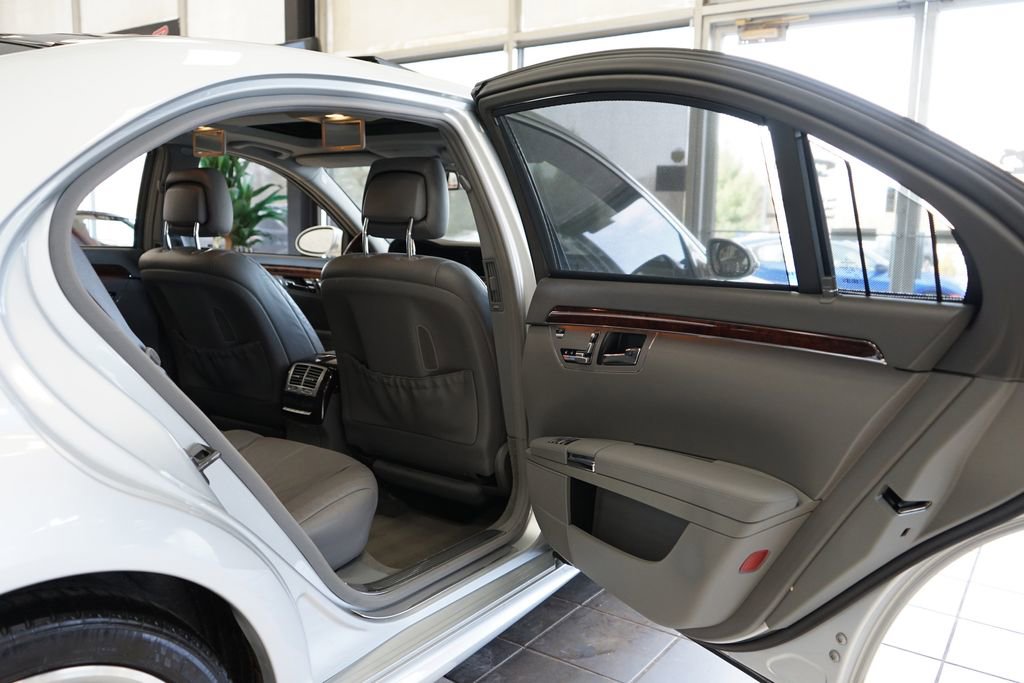Used 2008 Mercedes-Benz S 550 4MATIC w/ AMG Sport Pkg image 56