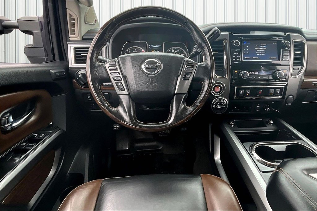 Used 2018 Nissan Titan Platinum Reserve AWD/4WD image 9