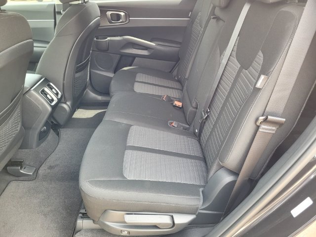 New 2026 Kia Sorento LX FWD image 10