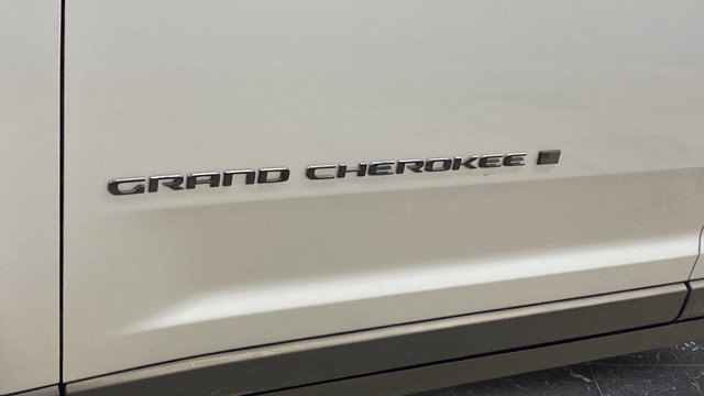 Used 2023 Jeep Grand Cherokee Altitude AWD/4WD image 42