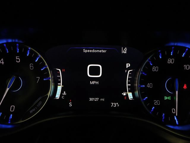 Used 2025 Chrysler Pacifica Select FWD image 17