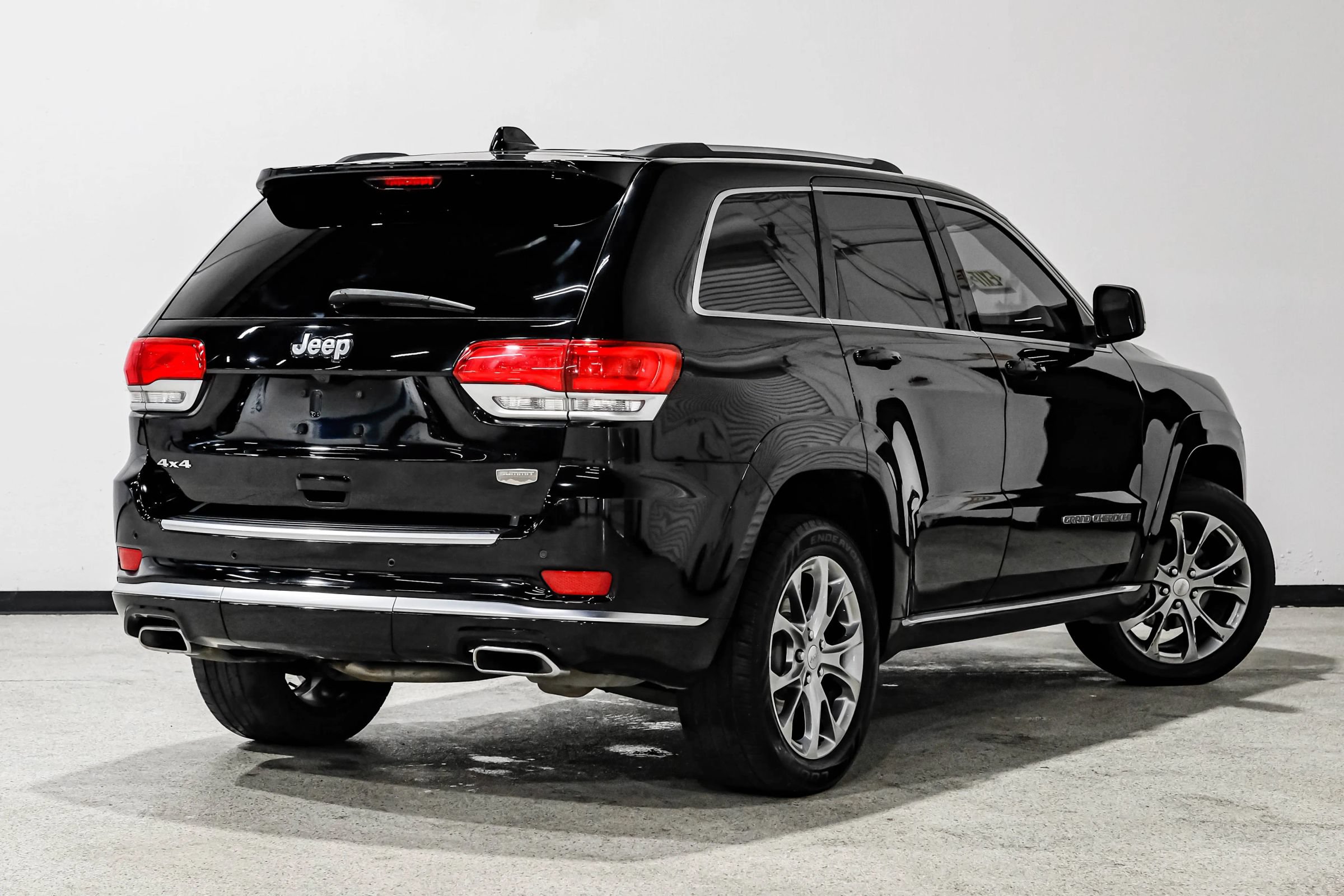 Used 2019 Jeep Grand Cherokee Summit w/ Platinum Series Group AWD/4WD image 6