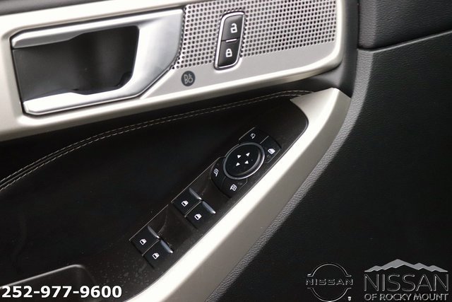 Used 2023 Ford Explorer Limited image 11