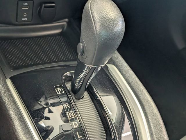 Used 2014 Nissan Rogue SV w/ SV Premium Package image 23