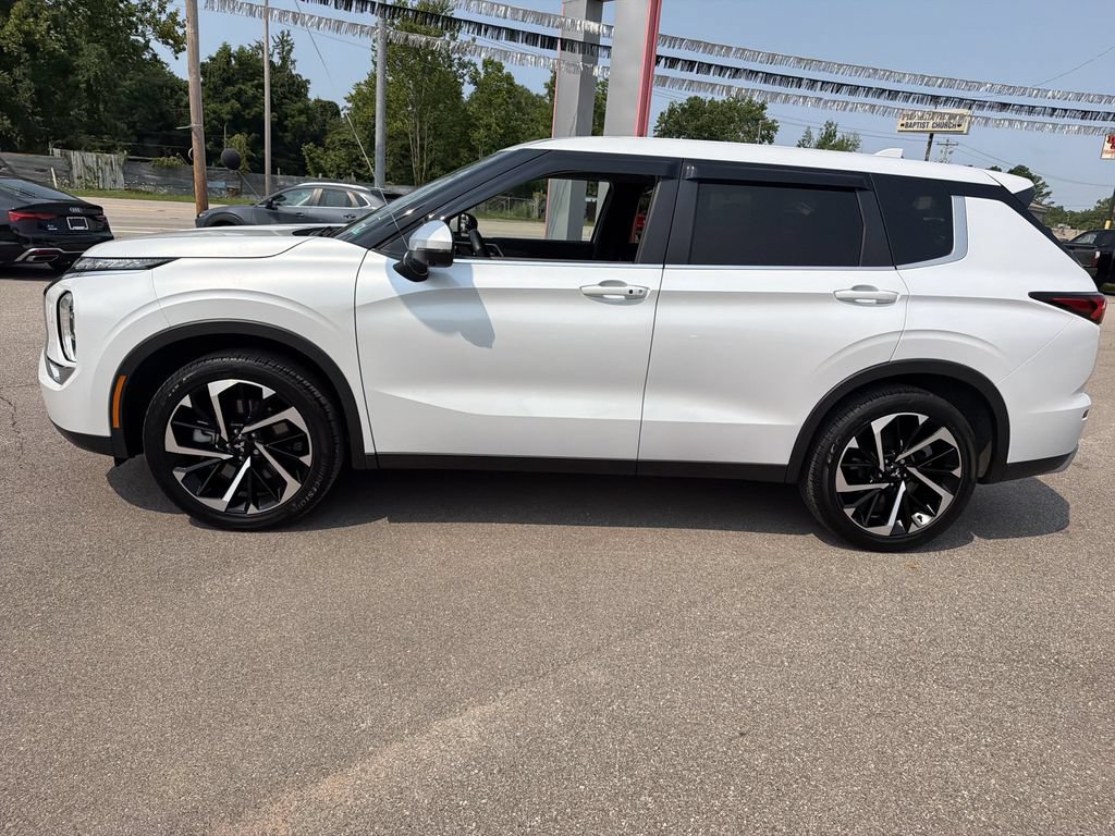 Used 2024 Mitsubishi Outlander SE AWD/4WD image 8