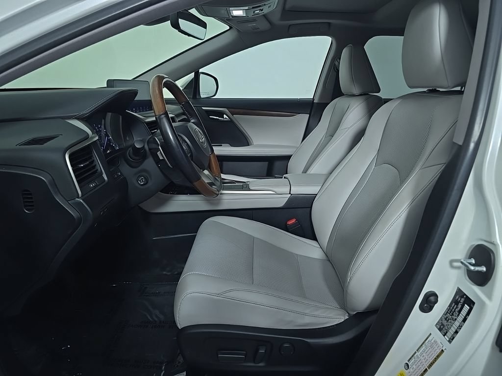 Used 2020 Lexus RX 350L Premium w/ Premium Package AWD/4WD image 5