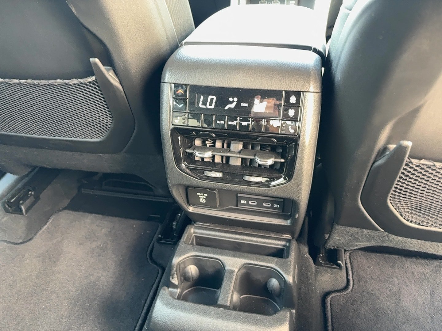 New 2026 Jeep Grand Cherokee L Limited AWD/4WD image 11