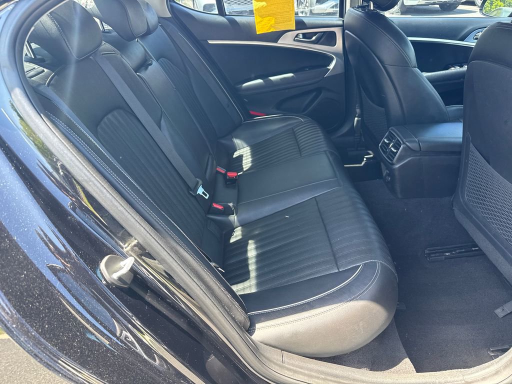 Used 2020 Genesis G70 2.0T w/ Elite Package RWD image 15