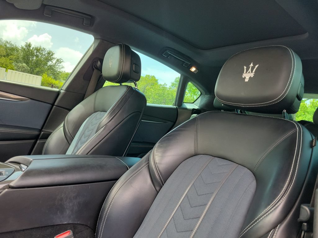 Used 2019 Maserati Levante S GranLusso AWD/4WD image 25