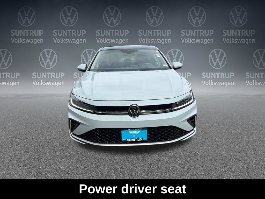 Used 2025 Volkswagen Jetta SE w/ Sunroof Package FWD image 10