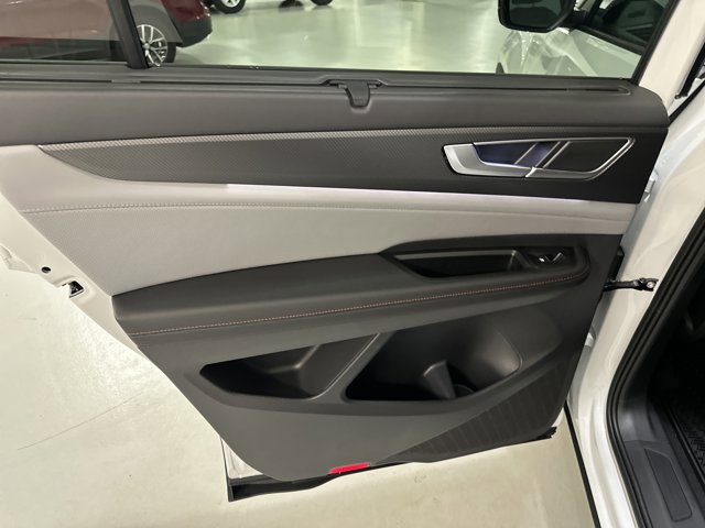 New 2026 Volkswagen Atlas Peak Edition image 24