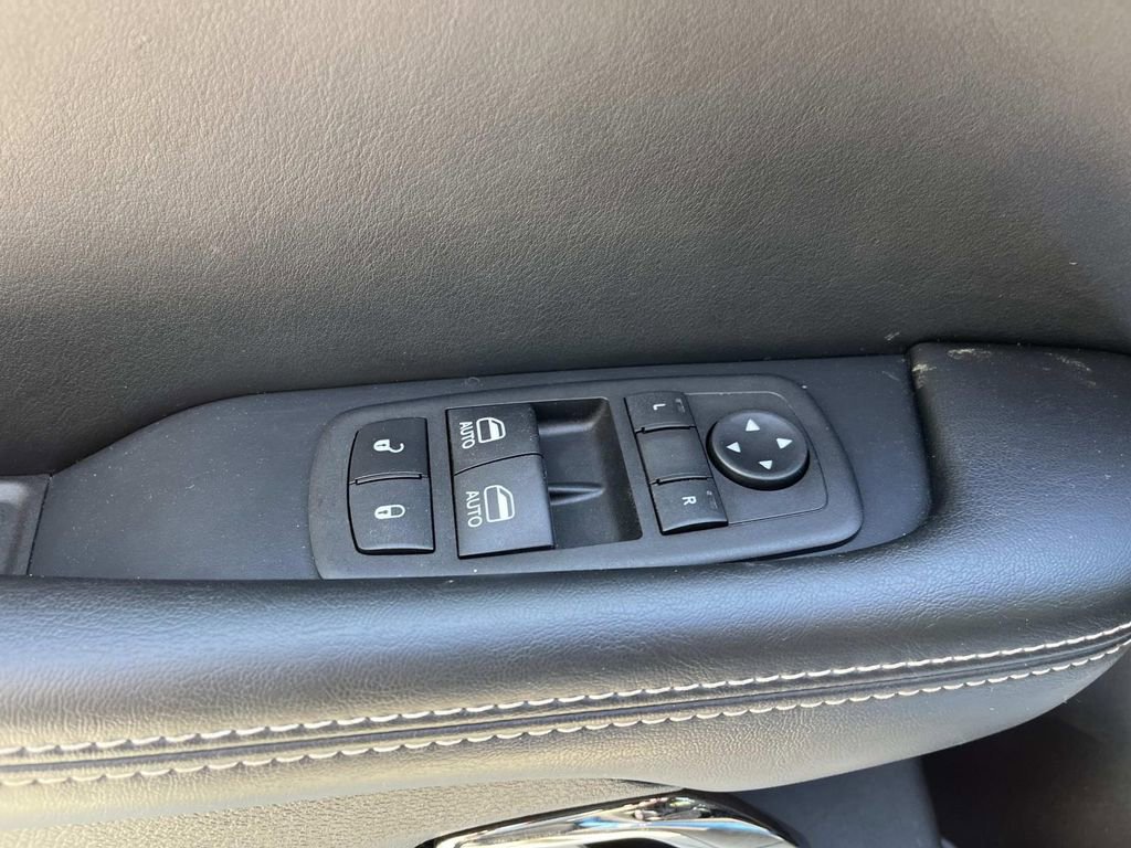 Used 2023 Dodge Challenger SRT Hellcat w/ Harmon/Kardon Sound Group RWD image 16