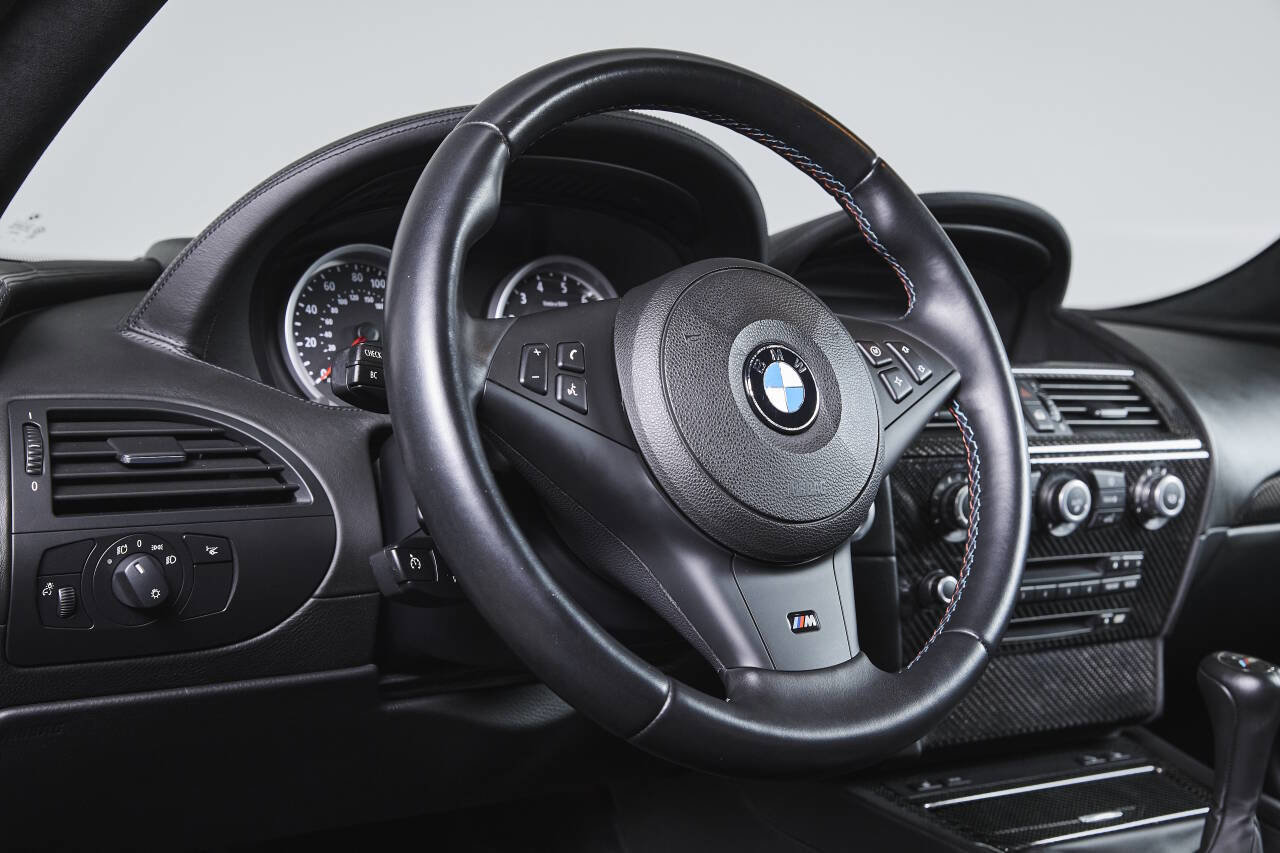 Used 2009 BMW M6 Coupe image 30