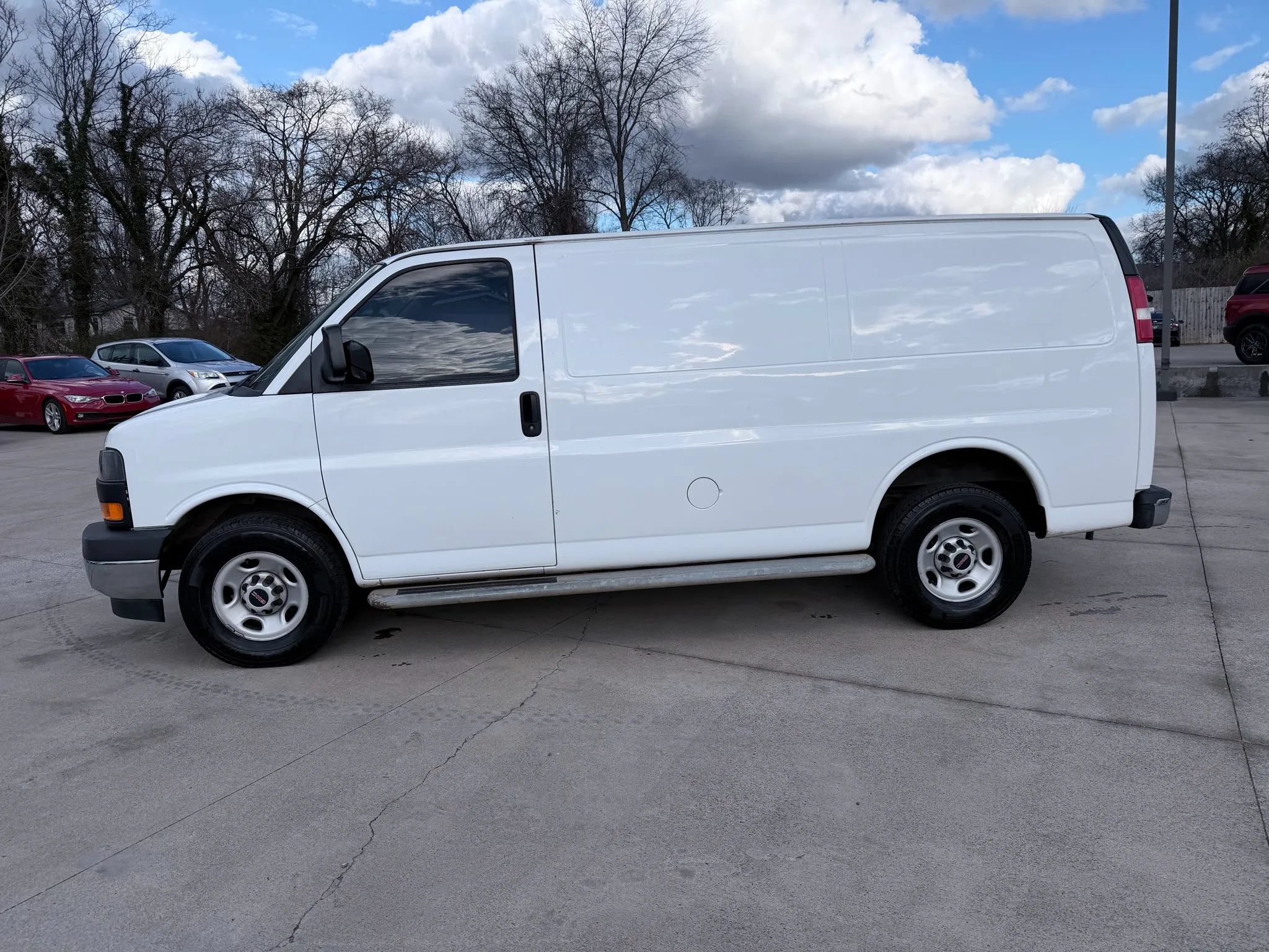 Used 2017 GMC Savana 2500 RWD image 7