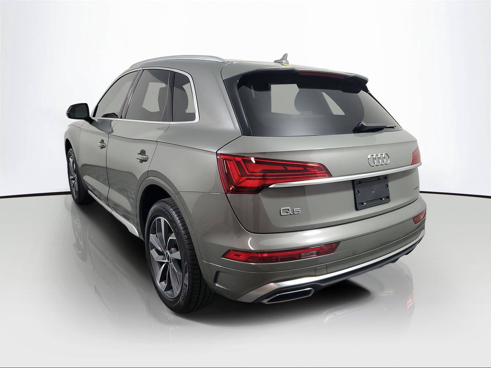 Used 2024 Audi Q5 2.0T Premium AWD/4WD image 4