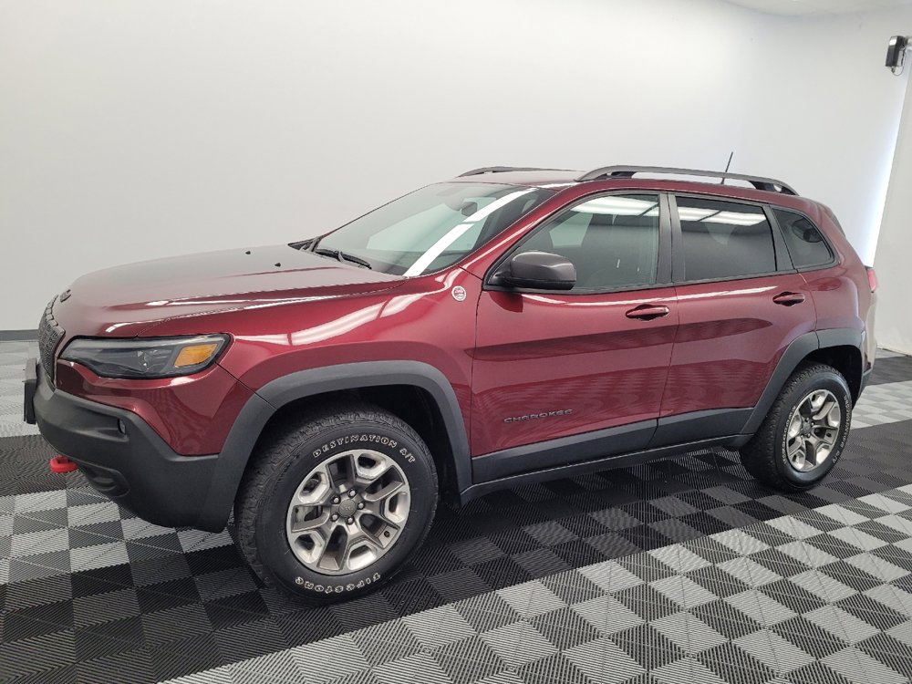 Used 2019 Jeep Cherokee Trailhawk AWD/4WD image 2