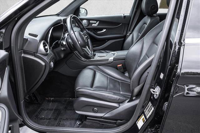 Used 2020 Mercedes-Benz GLC 300 4MATIC image 12