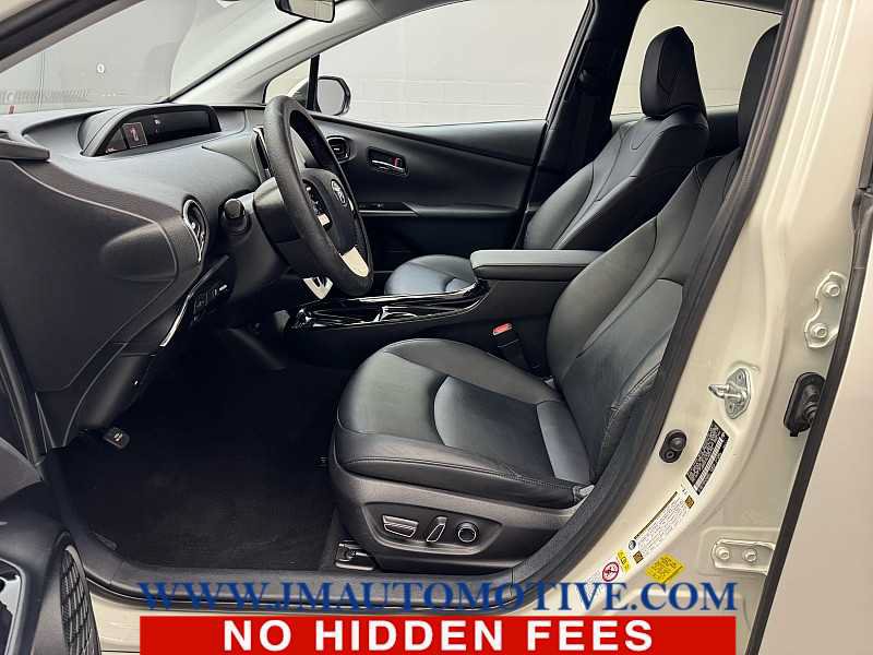Used 2017 Toyota Prius Prime Premium FWD image 14