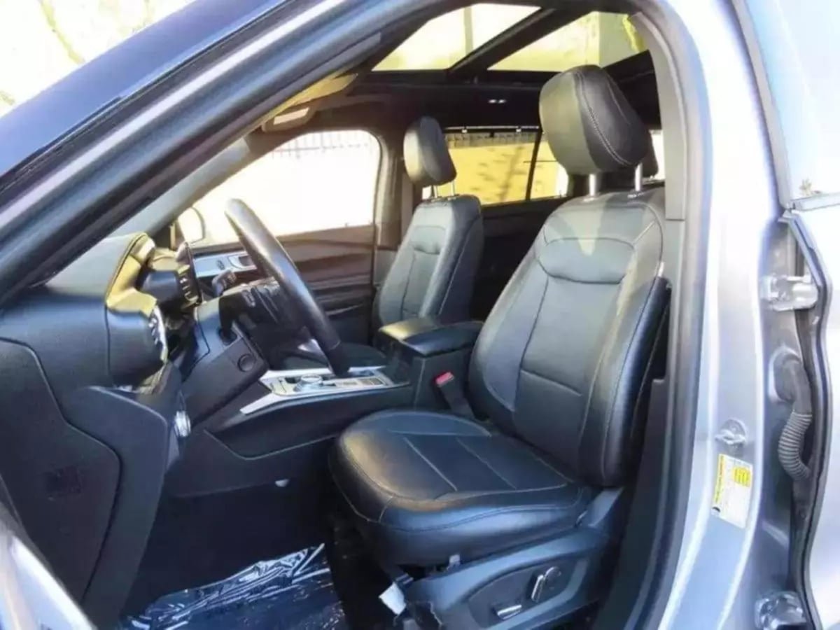 Used 2020 Ford Explorer Limited image 29