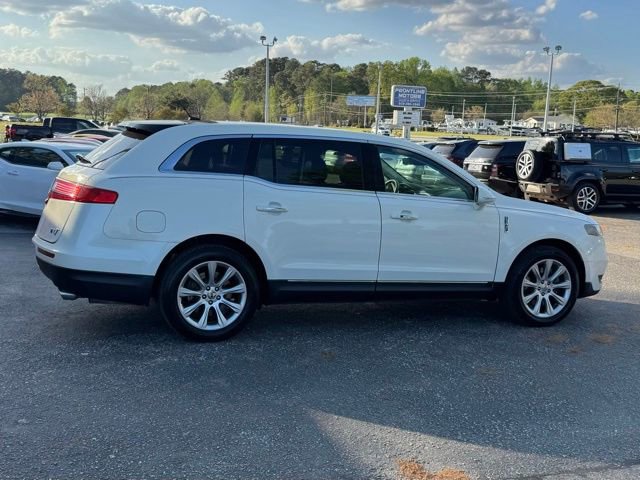 Used 2013 Lincoln MKT FWD image 7