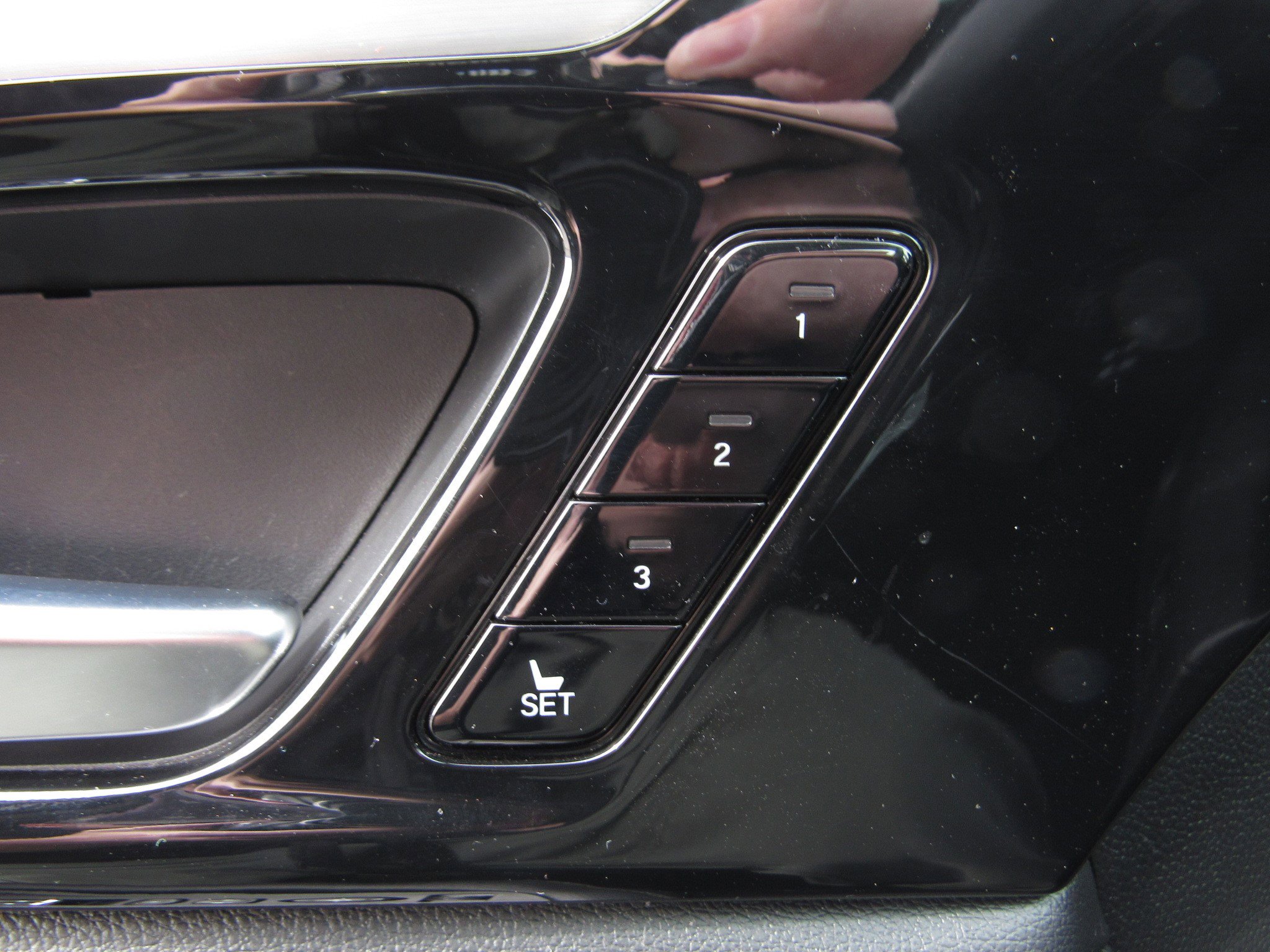 Certified 2023 Acura MDX FWD image 25