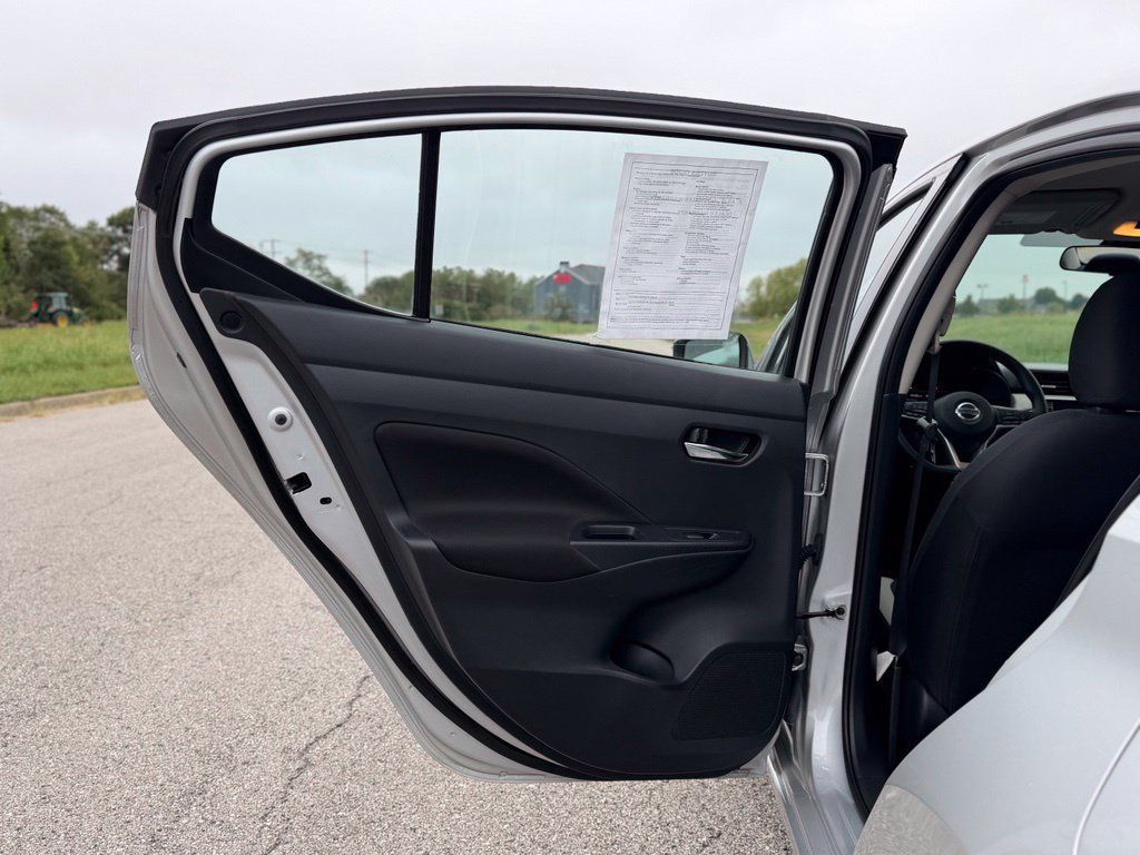 Used 2021 Nissan Versa SV FWD image 31
