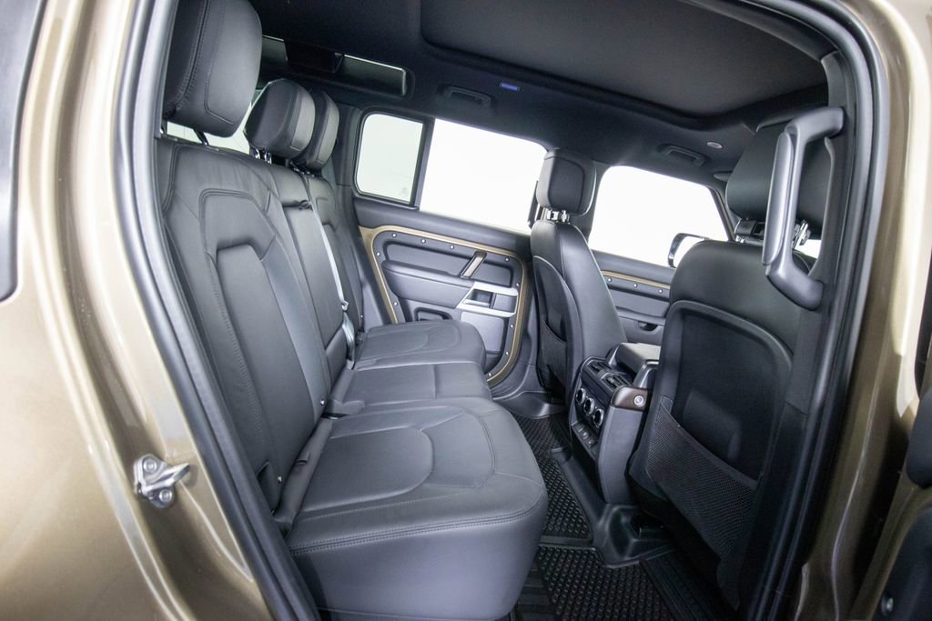 Used 2024 Land Rover Defender 110 S AWD/4WD image 12