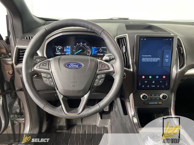 Used 2024 Ford Edge Titanium w/ Titanium Elite Package image 16