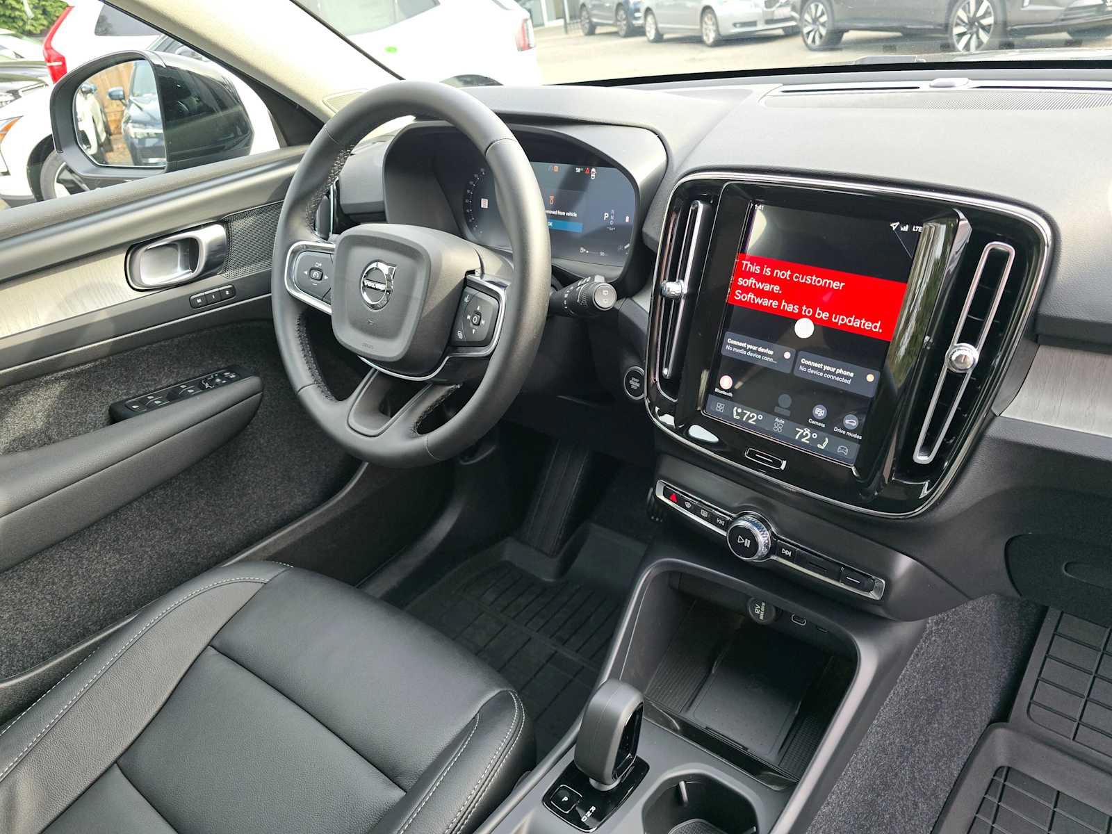 New 2026 Volvo XC40 B5 Core w/ Protection Package Premier AWD/4WD image 10