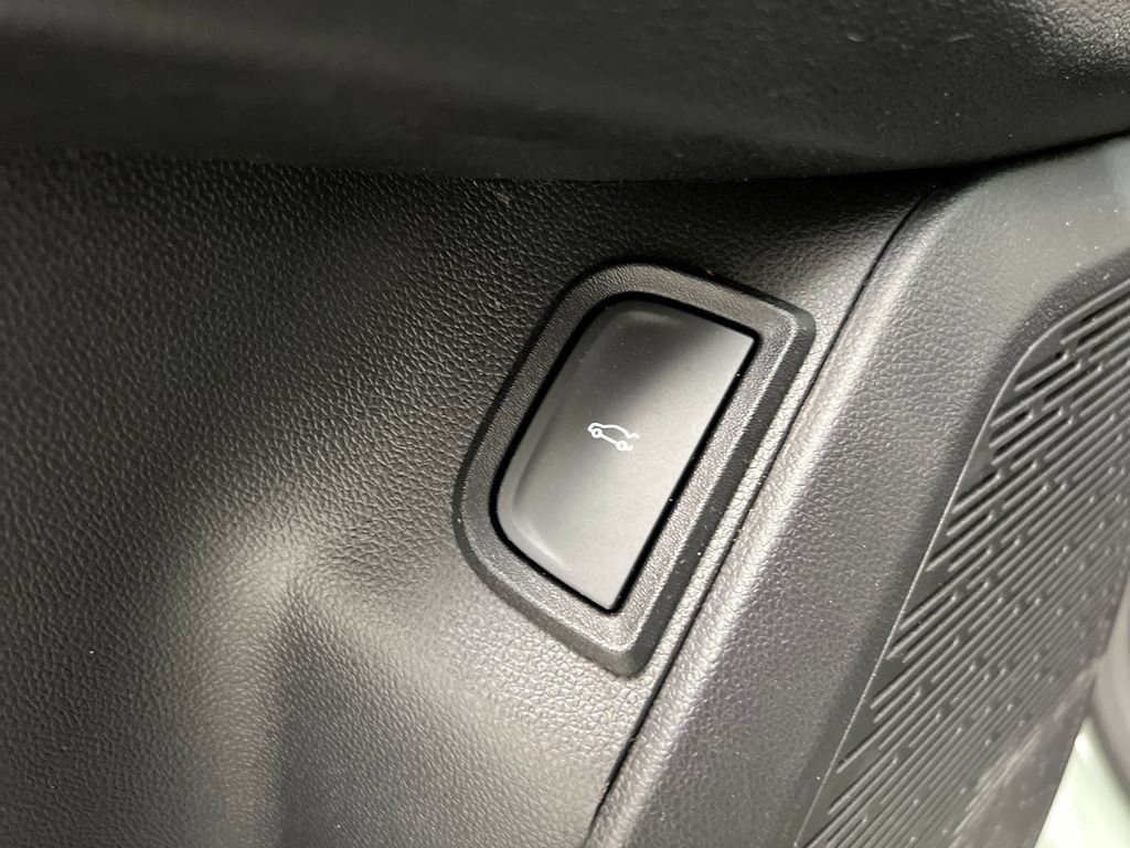 Used 2025 Chevrolet Equinox LT w/ Convenience Package II AWD/4WD image 16