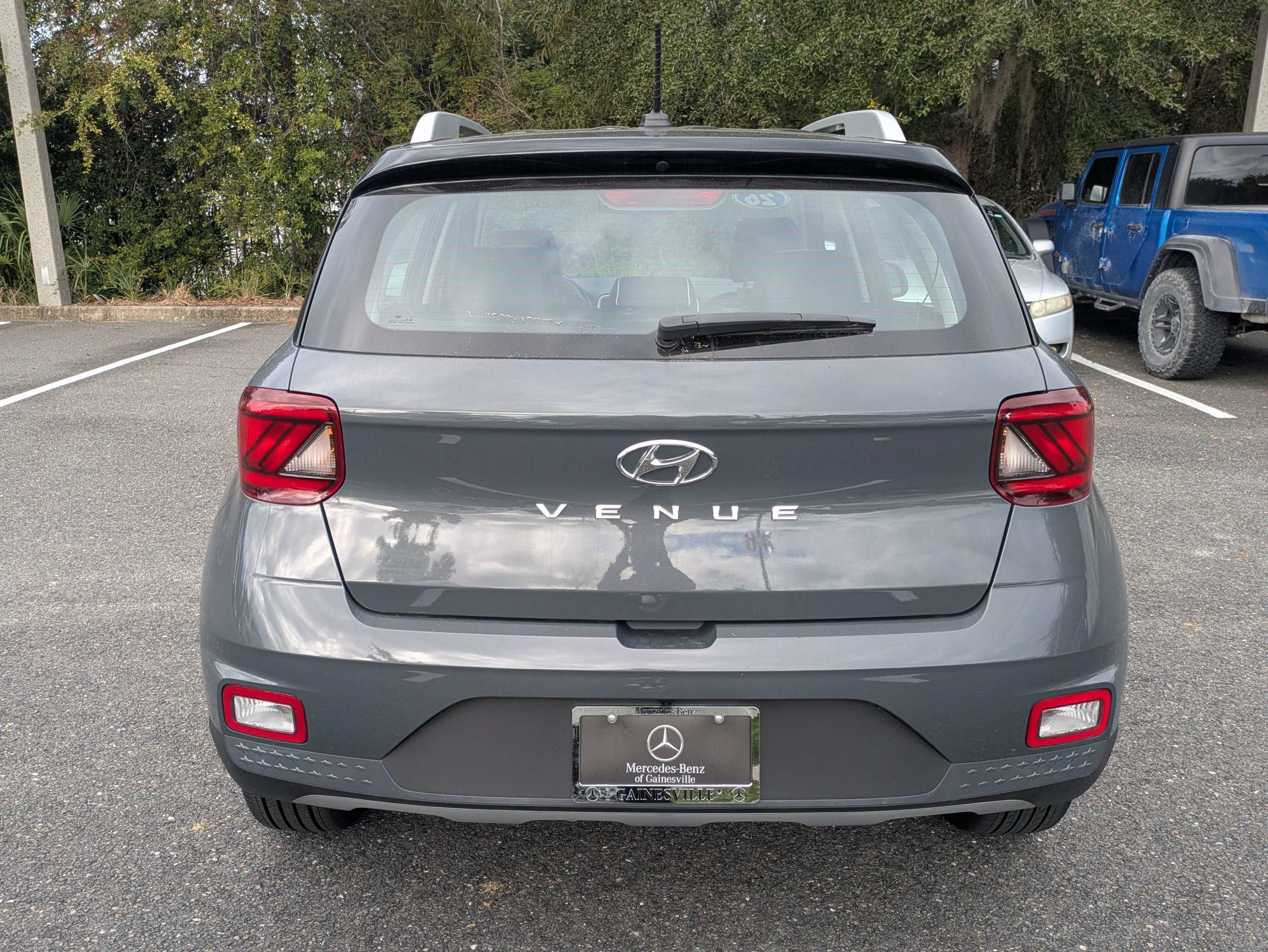 Used 2026 Hyundai Venue SEL FWD image 4