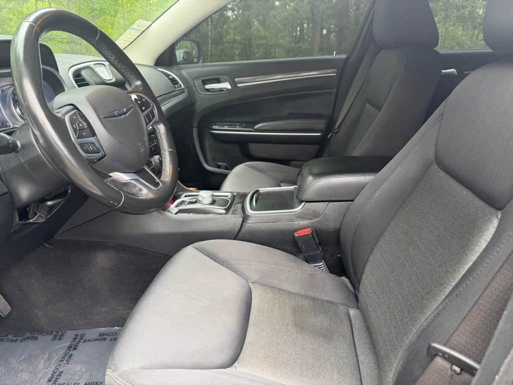 Used 2021 Chrysler 300 Touring w/ Sport Appearance Package image 20