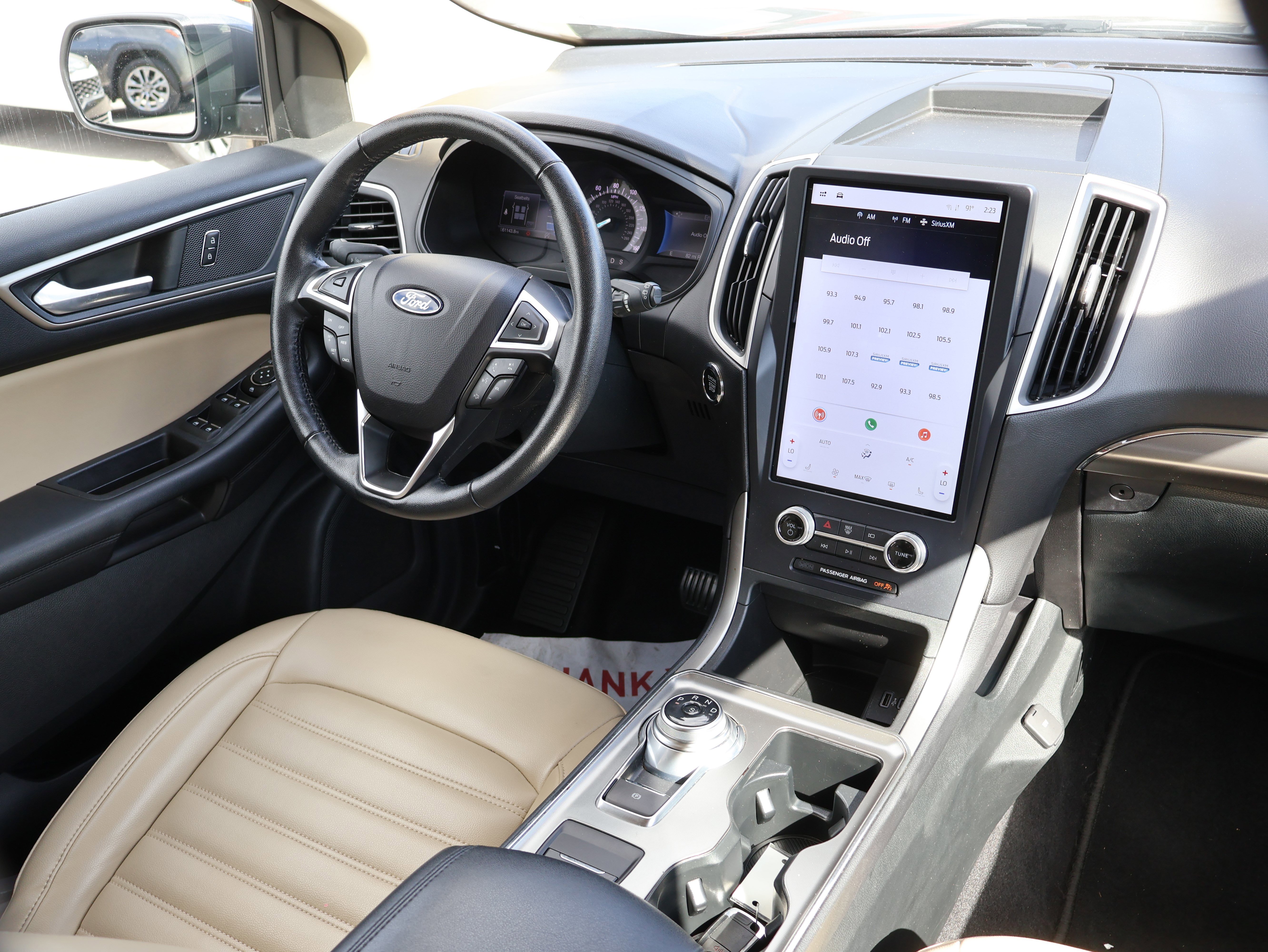 Used 2022 Ford Edge SEL image 16