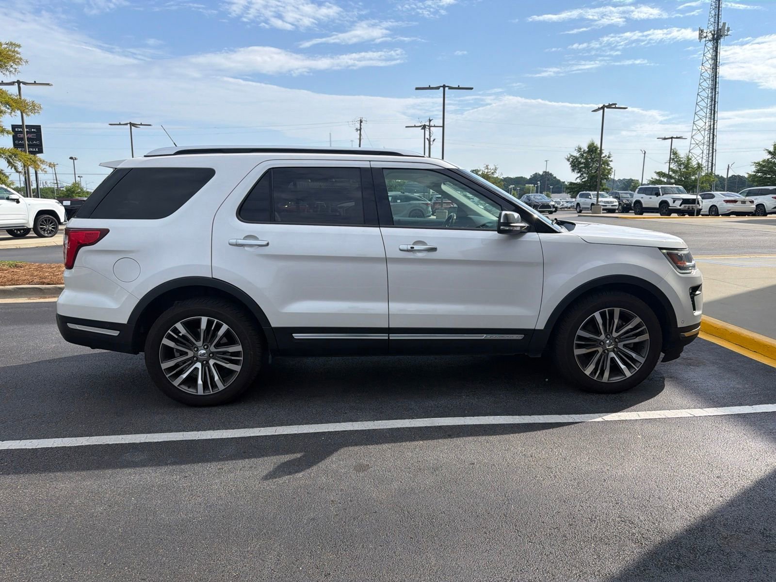 Used 2019 Ford Explorer Platinum AWD/4WD image 8