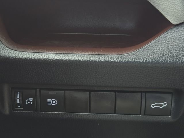 Used 2019 Toyota RAV4 Limited w/ All Weather Liner Package AWD/4WD image 27