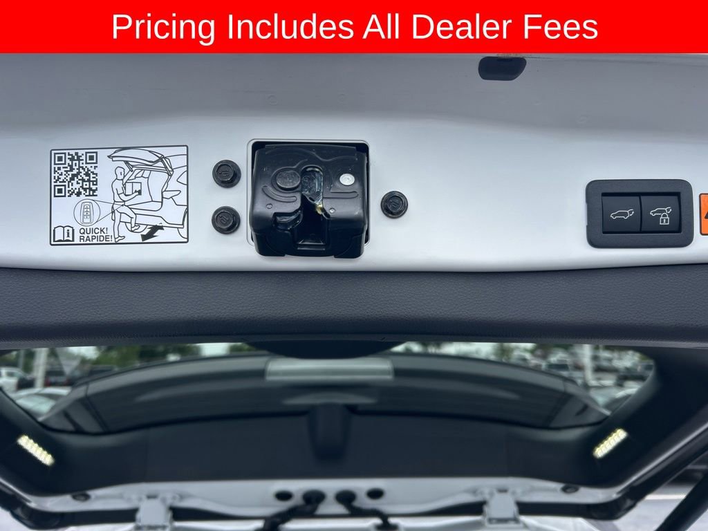 Used 2026 Toyota RAV4 XSE w/ Panoramic Sun Roof Package AWD/4WD image 17