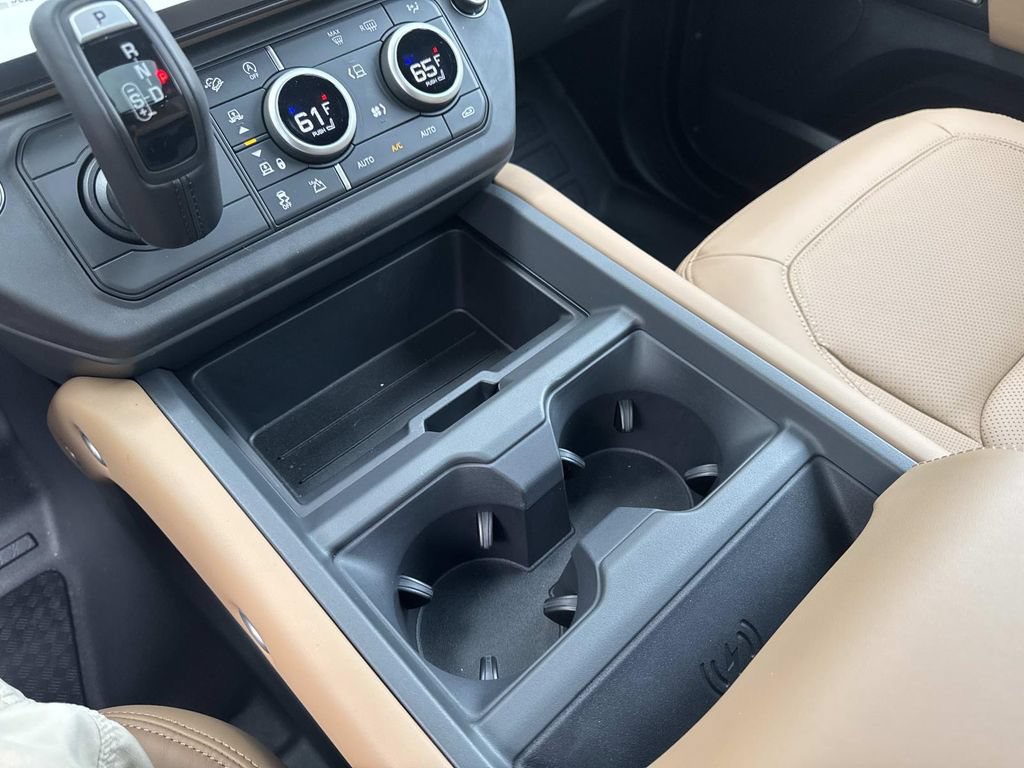 New 2026 Land Rover Defender 110 X-Dynamic SE AWD/4WD image 28