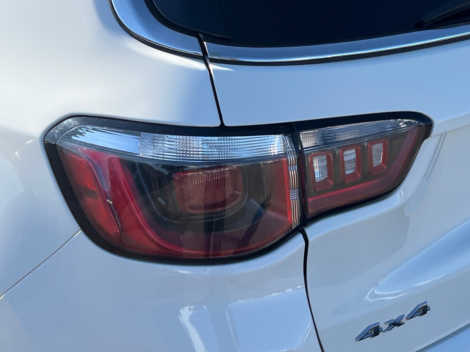 Used 2019 Jeep Compass Latitude w/ Popular Equipment Group AWD/4WD image 25