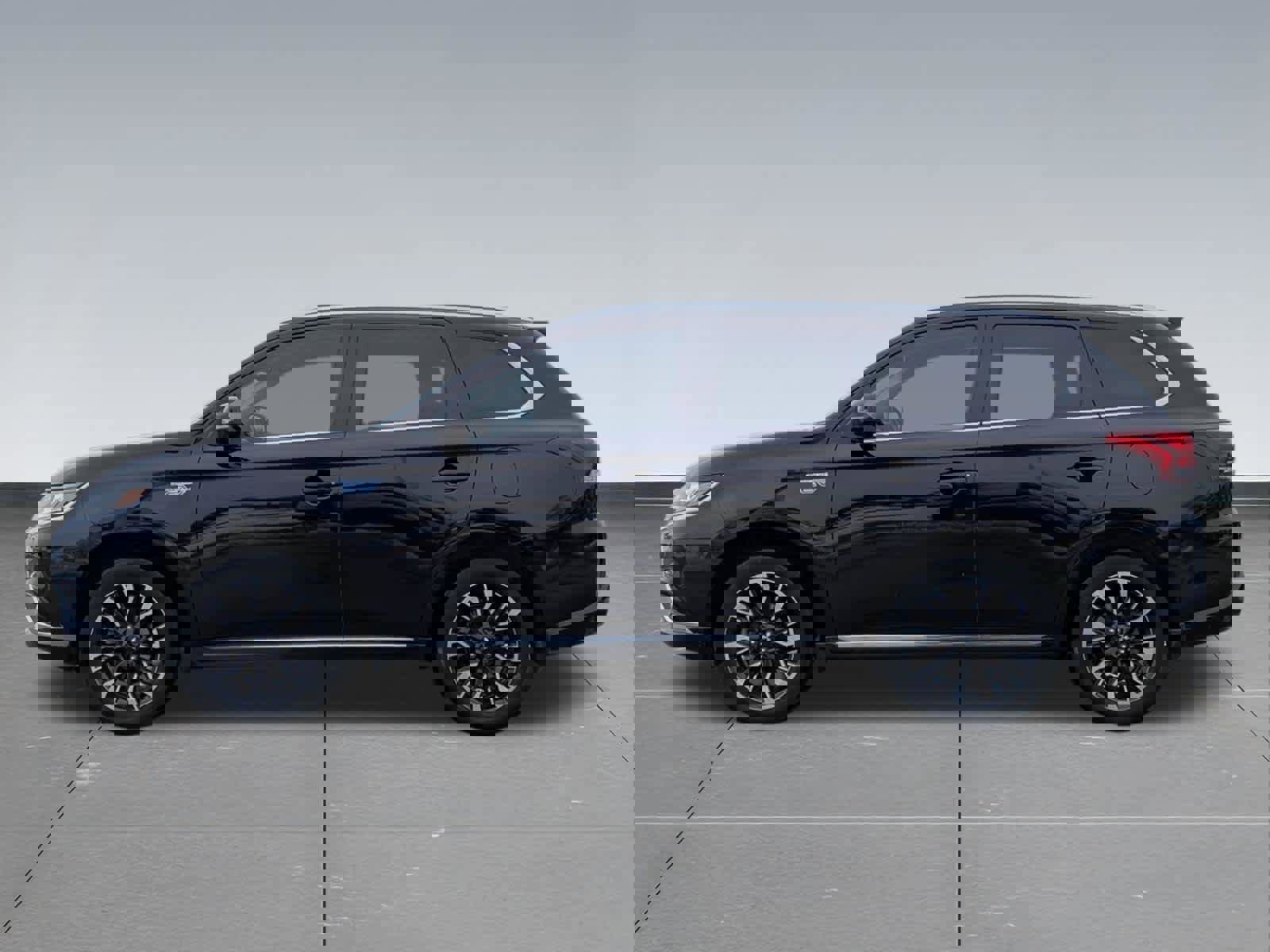 Used 2018 Mitsubishi Outlander SEL image 3