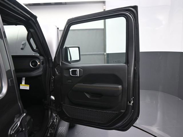 New 2025 Jeep Gladiator Sport w/ Premium Package image 37